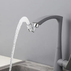 Schwenkbarer Wasserhahn-Auslaufverlängerer mit Spritzschutzfilter